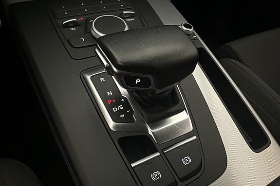 Vehicle Image 26
