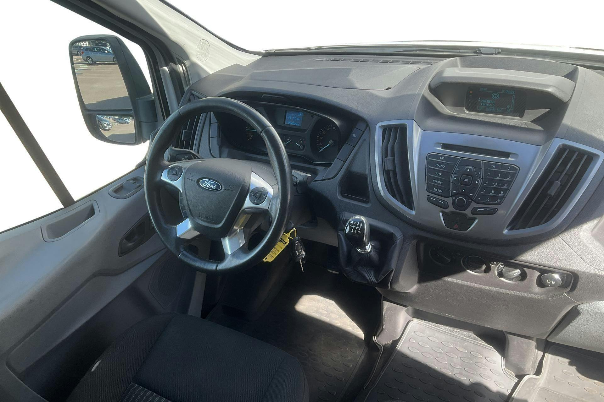 Vehicle Image 6