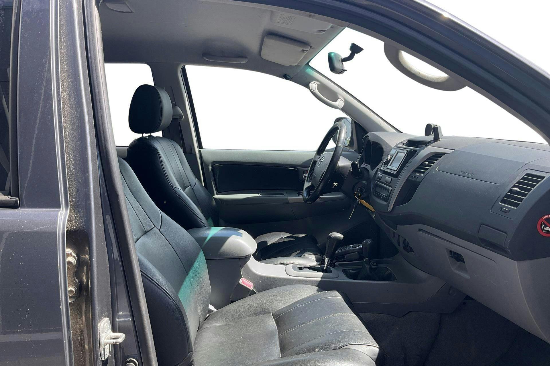Vehicle Image 7