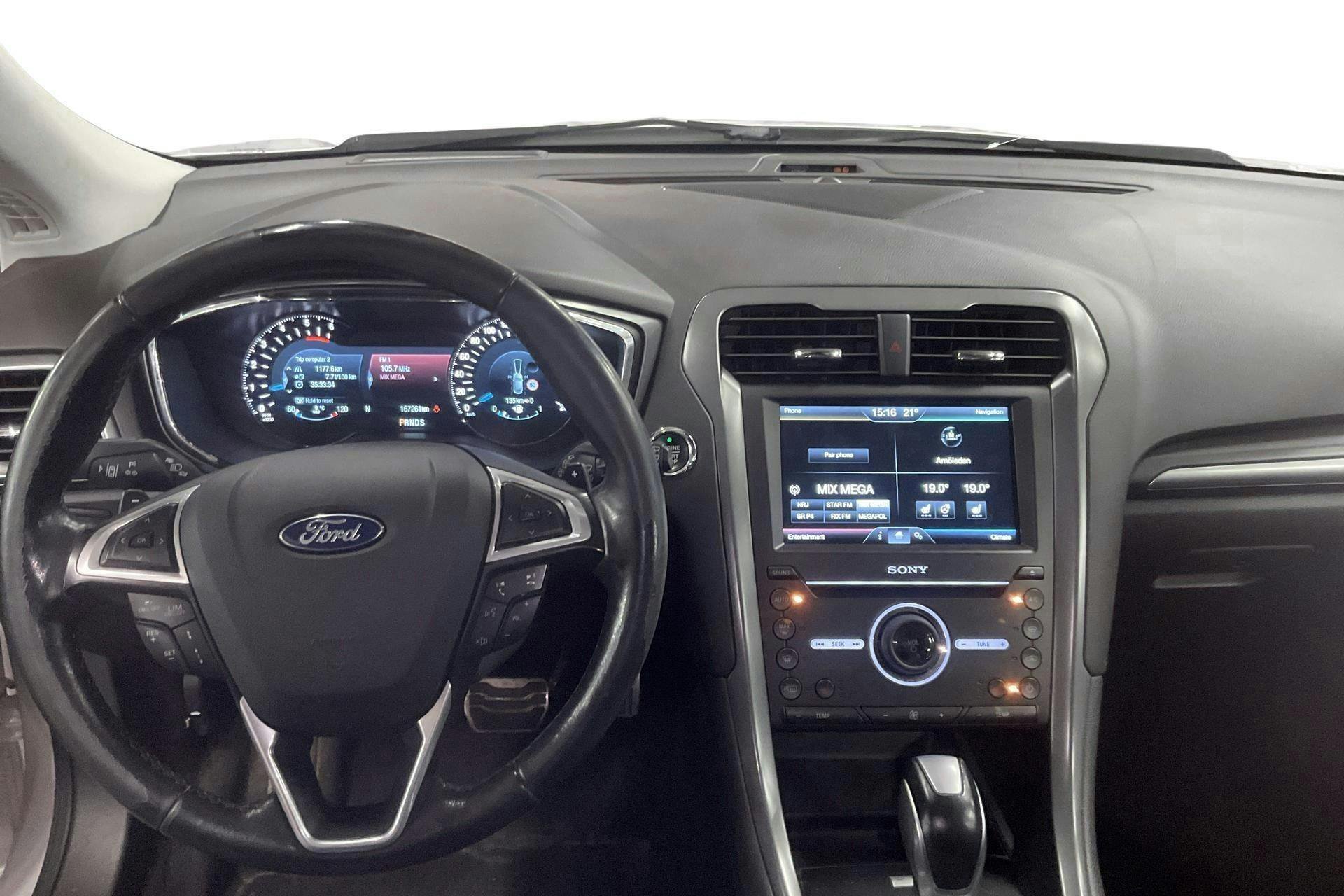 Vehicle Image 6