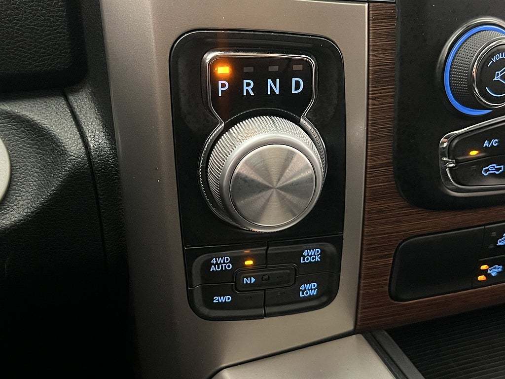 Vehicle Image 24