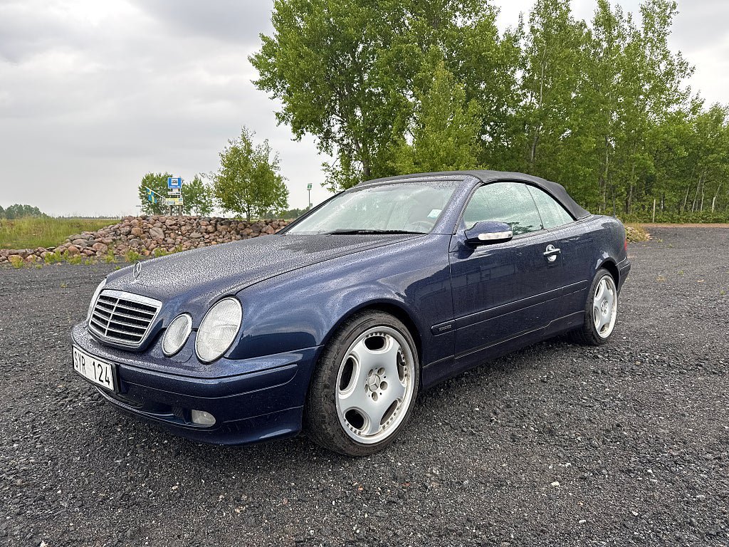 Vehicle Image 26
