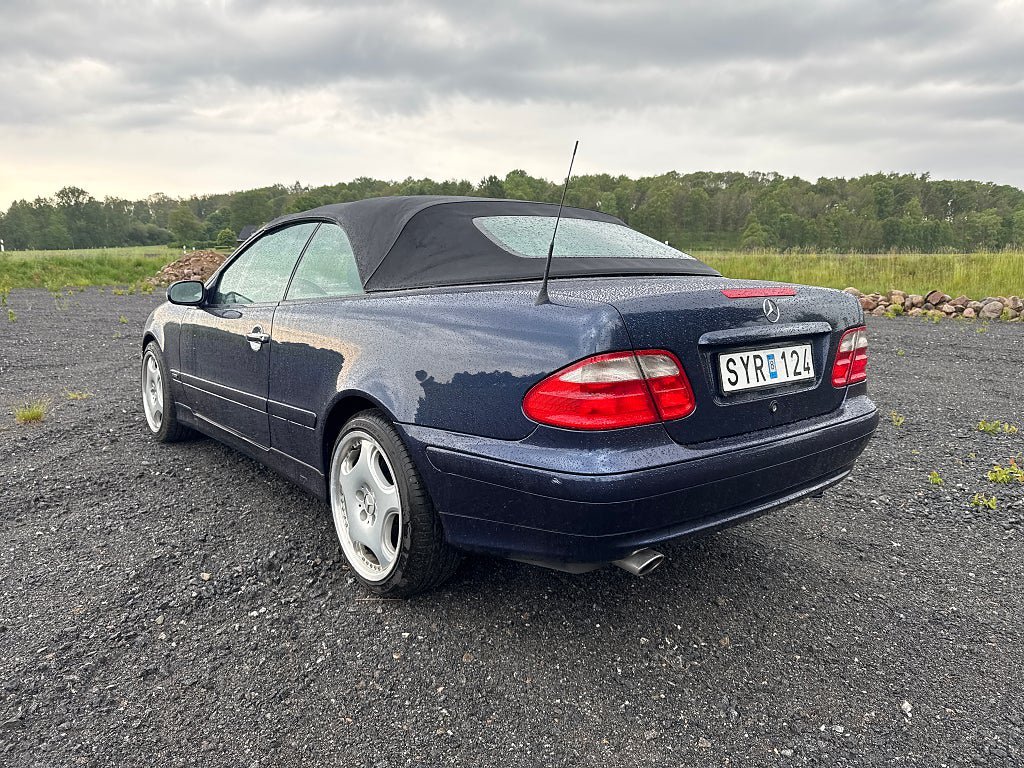 Vehicle Image 28