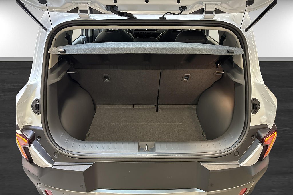 Vehicle Image 18