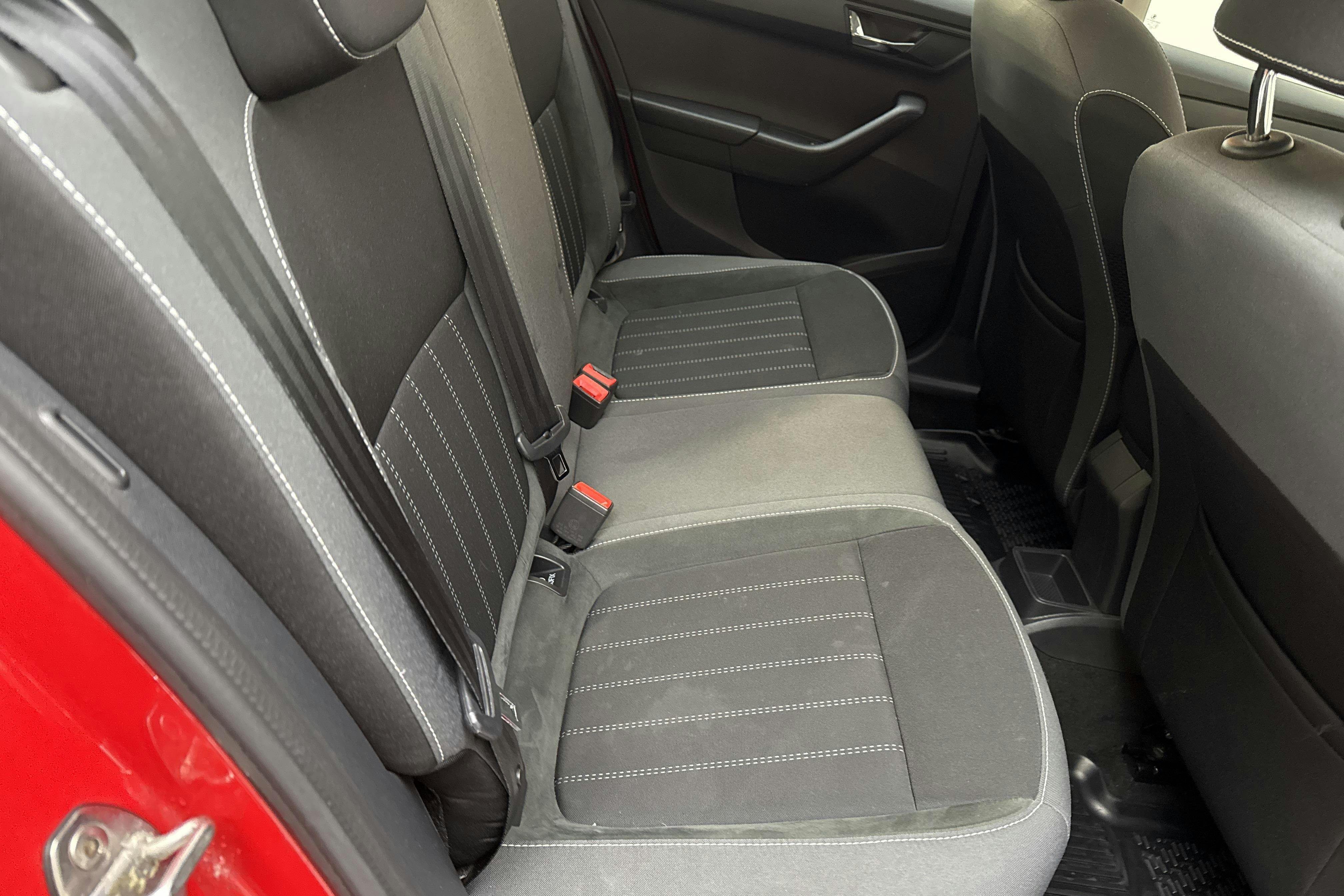 Vehicle Image 8