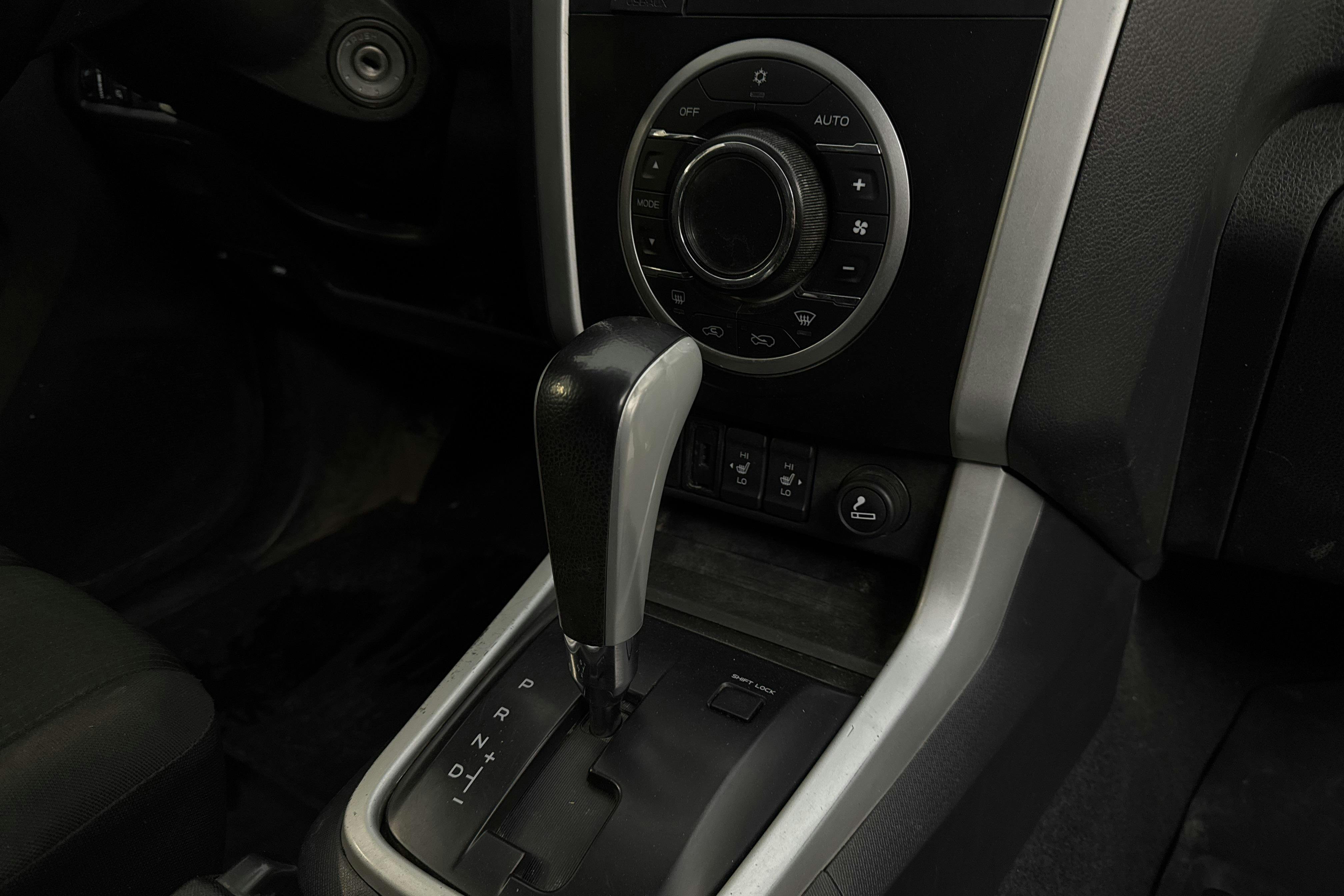 Vehicle Image 12