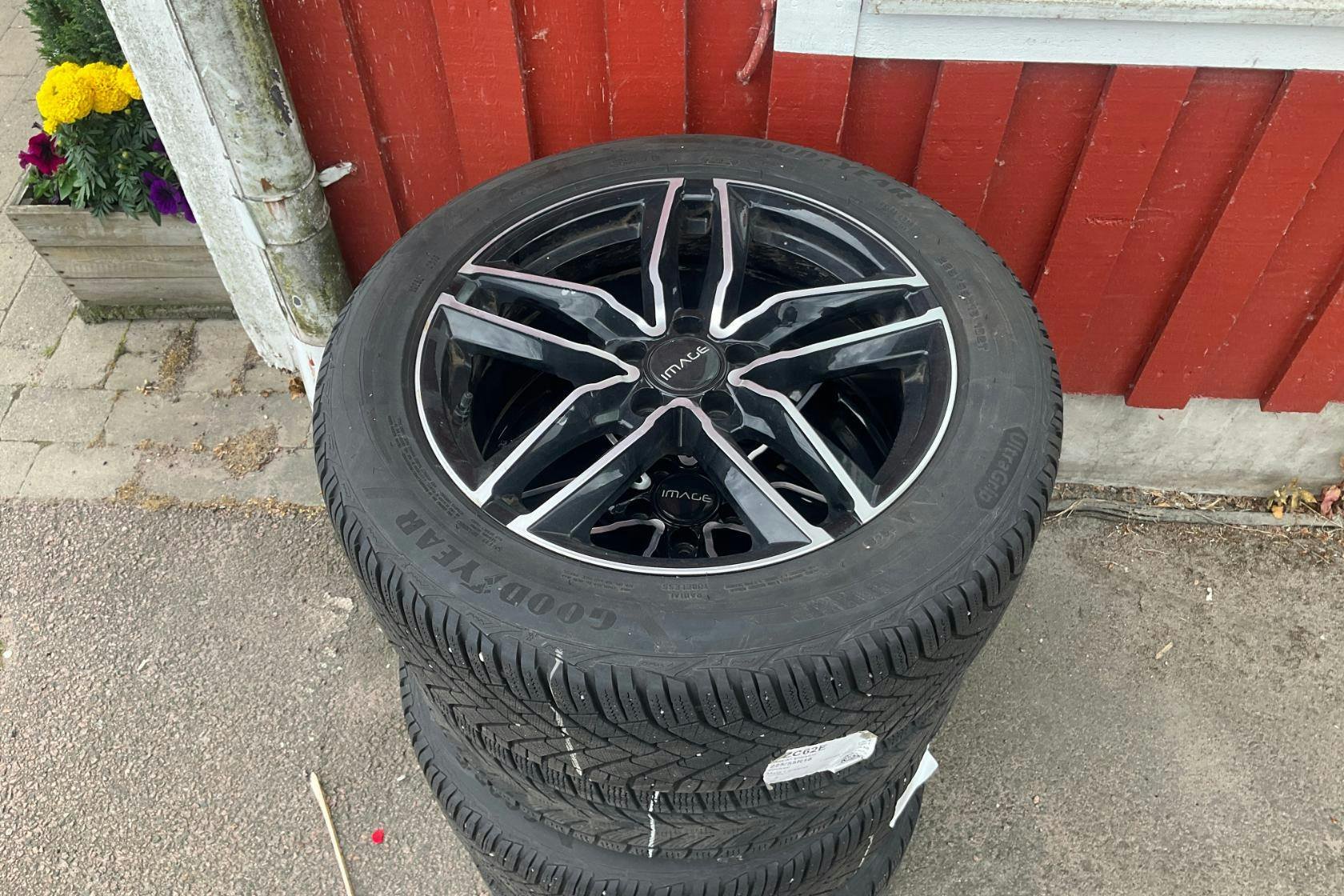 Vehicle Image 16