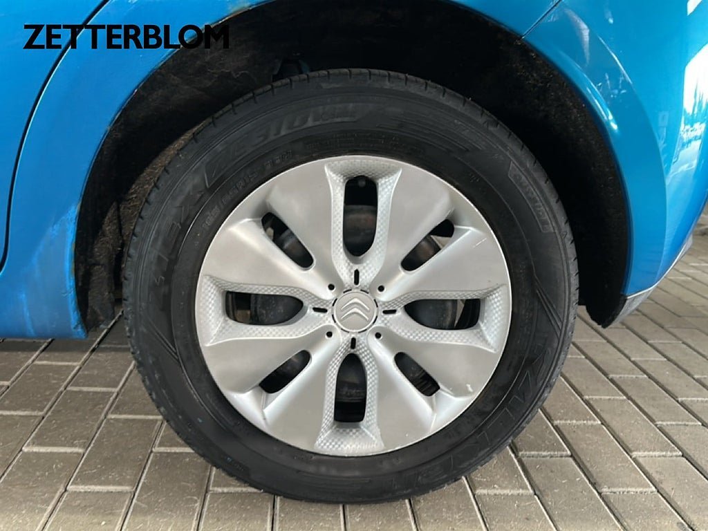 Vehicle Image 13