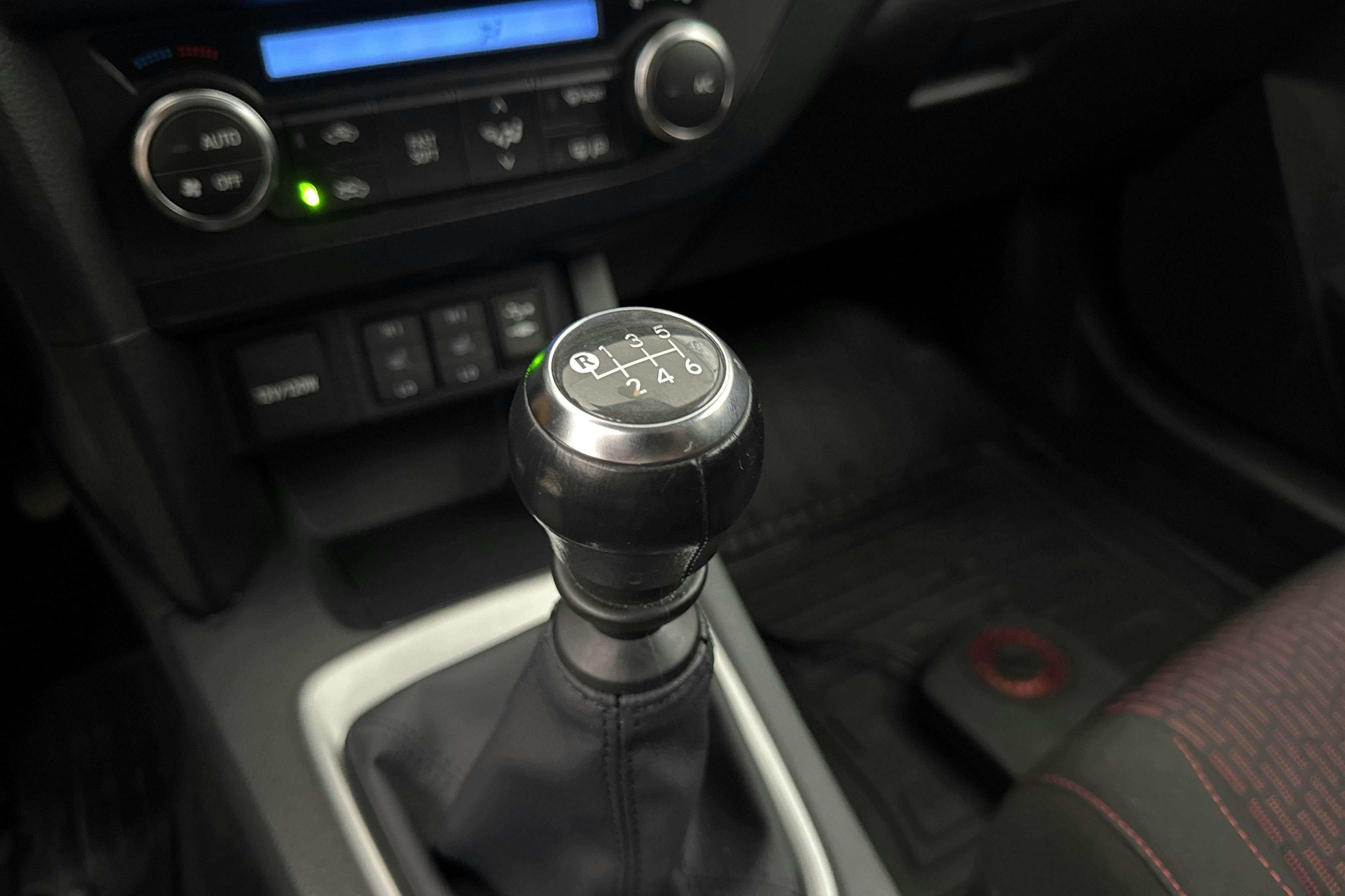 Vehicle Image 13
