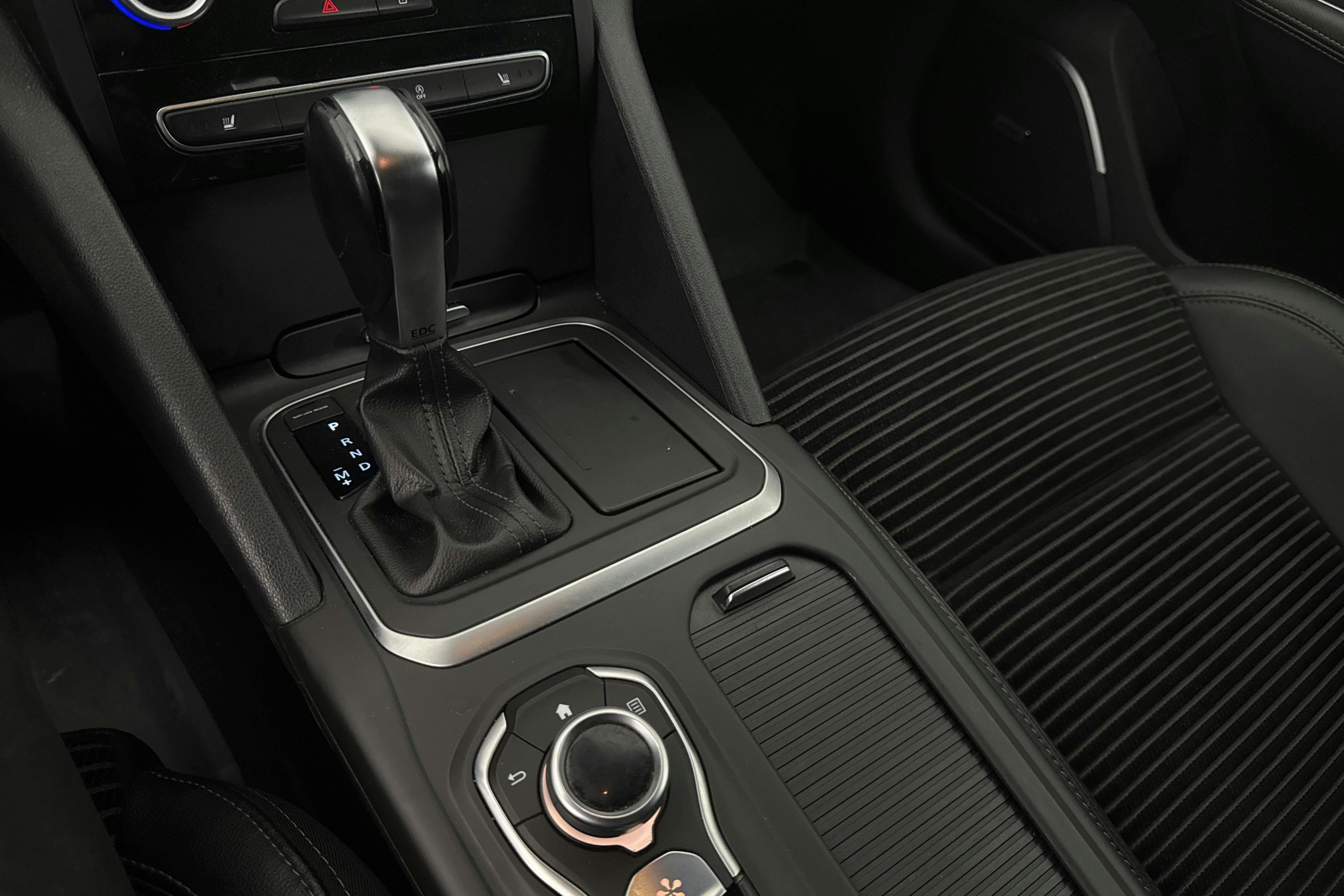 Vehicle Image 16