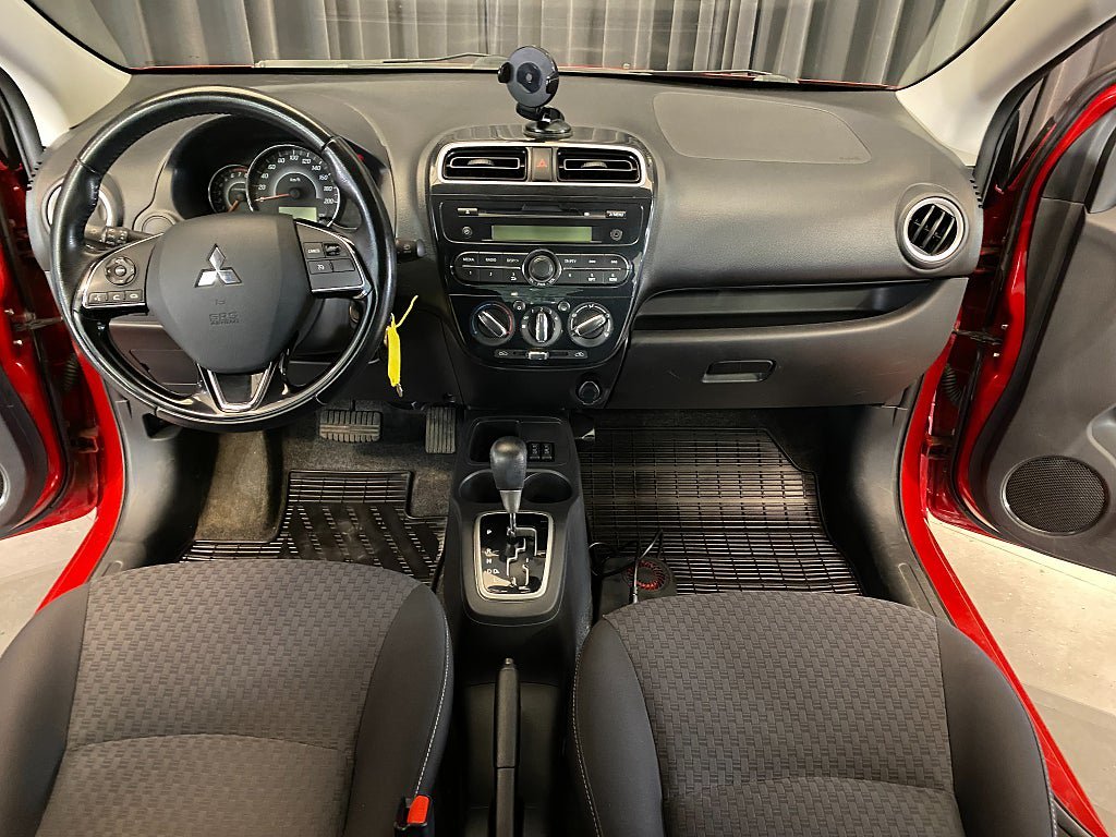 Vehicle Image 6