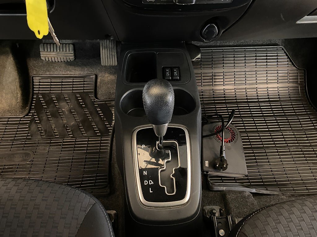 Vehicle Image 24