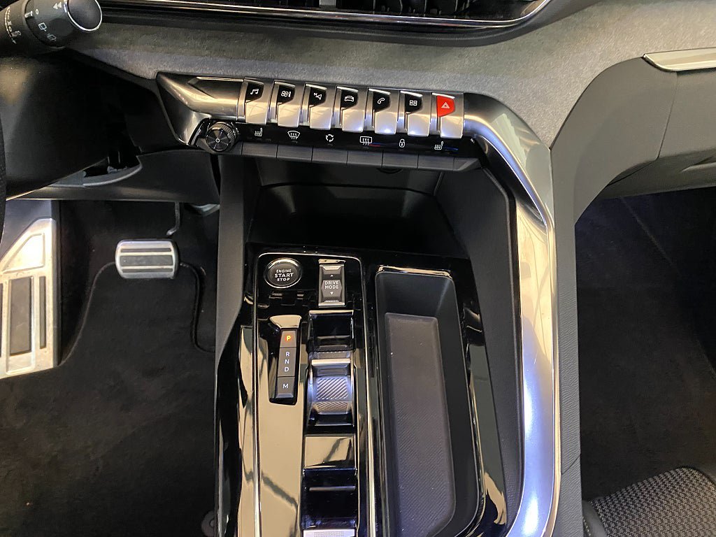 Vehicle Image 38