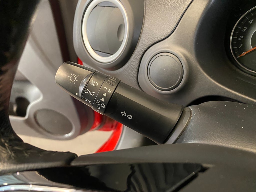 Vehicle Image 32