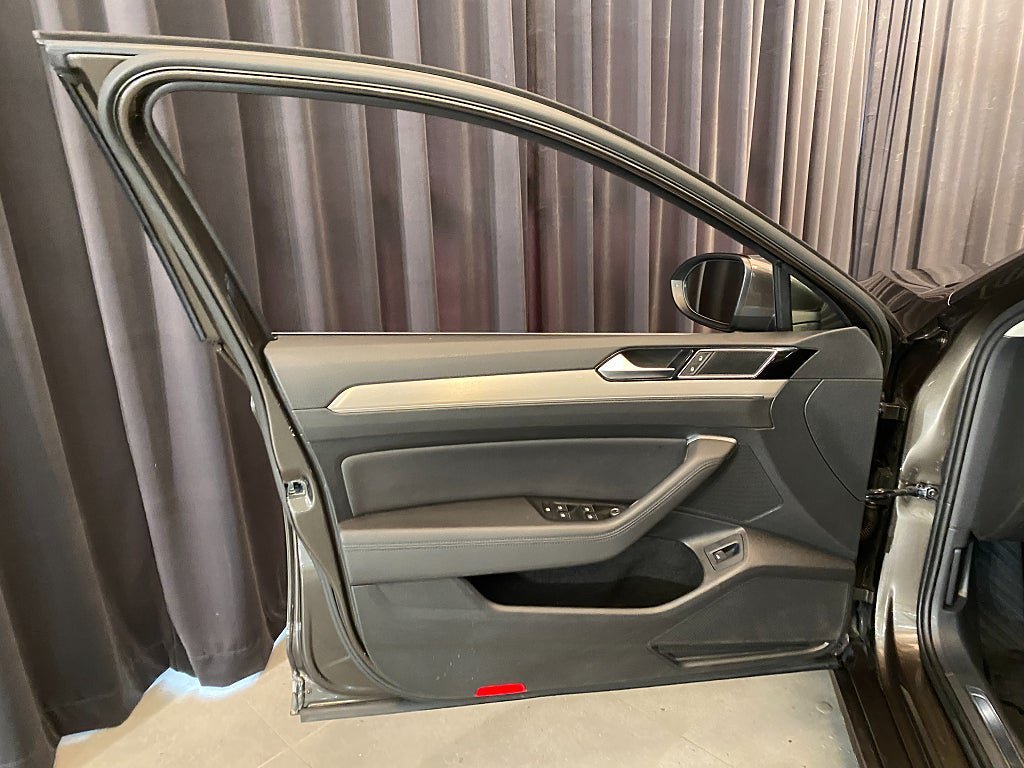 Vehicle Image 33