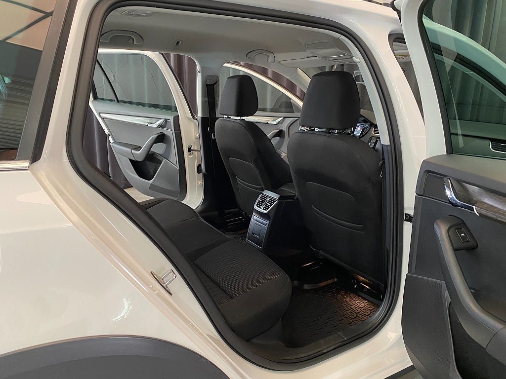 Vehicle Image 40
