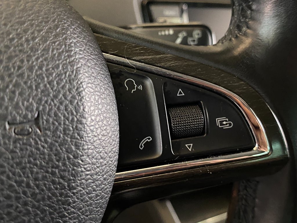 Vehicle Image 60
