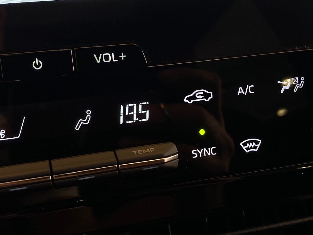 Vehicle Image 77