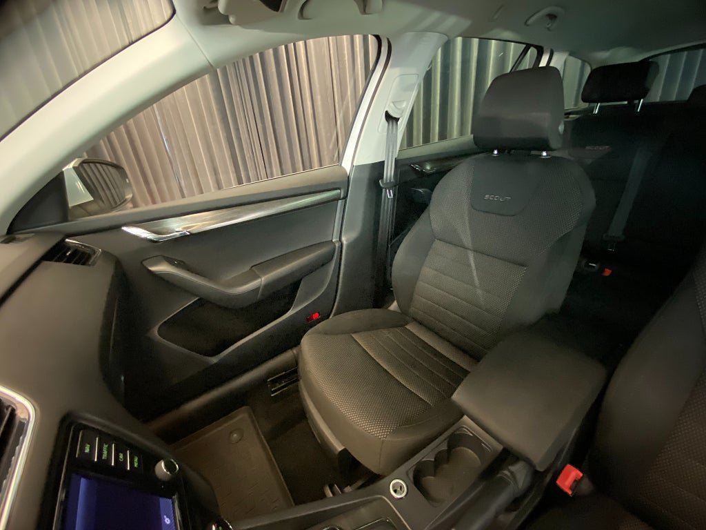 Vehicle Image 71