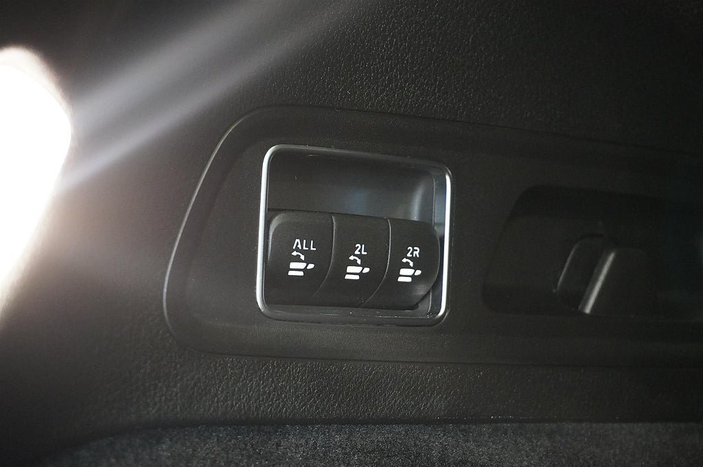 Vehicle Image 34