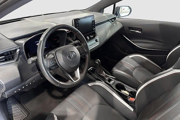 Vehicle Image 8