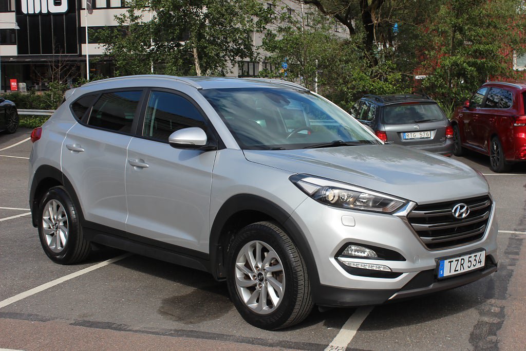 Vehicle Image 16