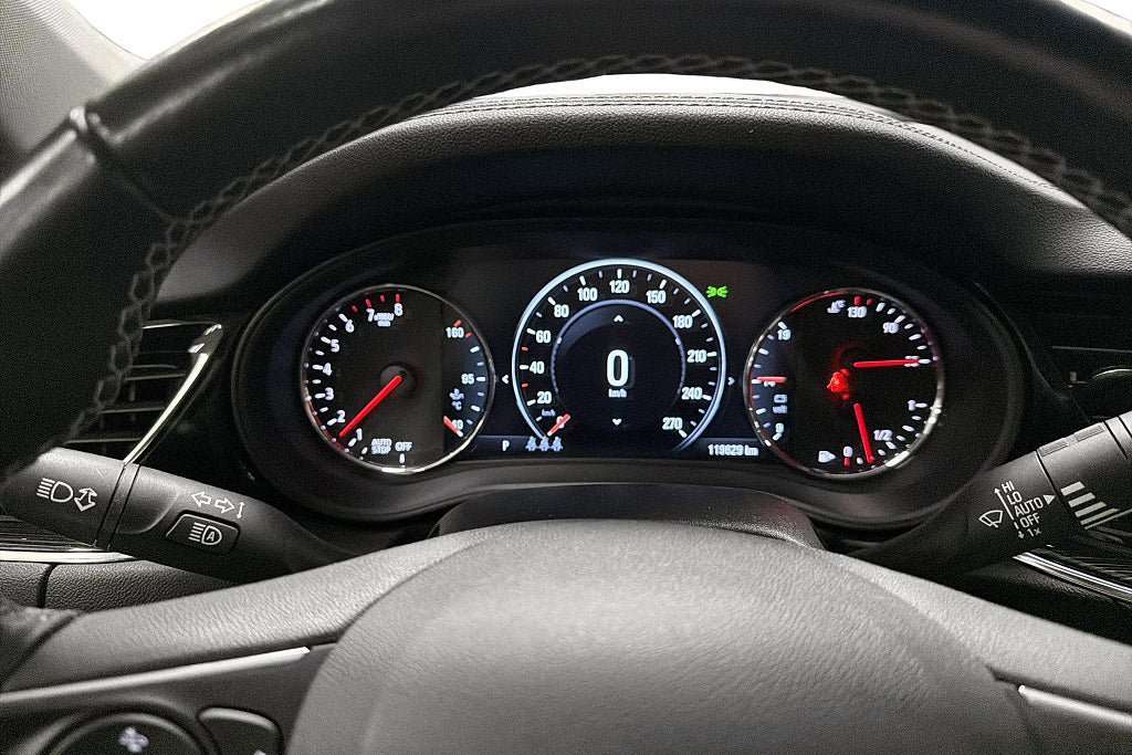 Vehicle Image 16