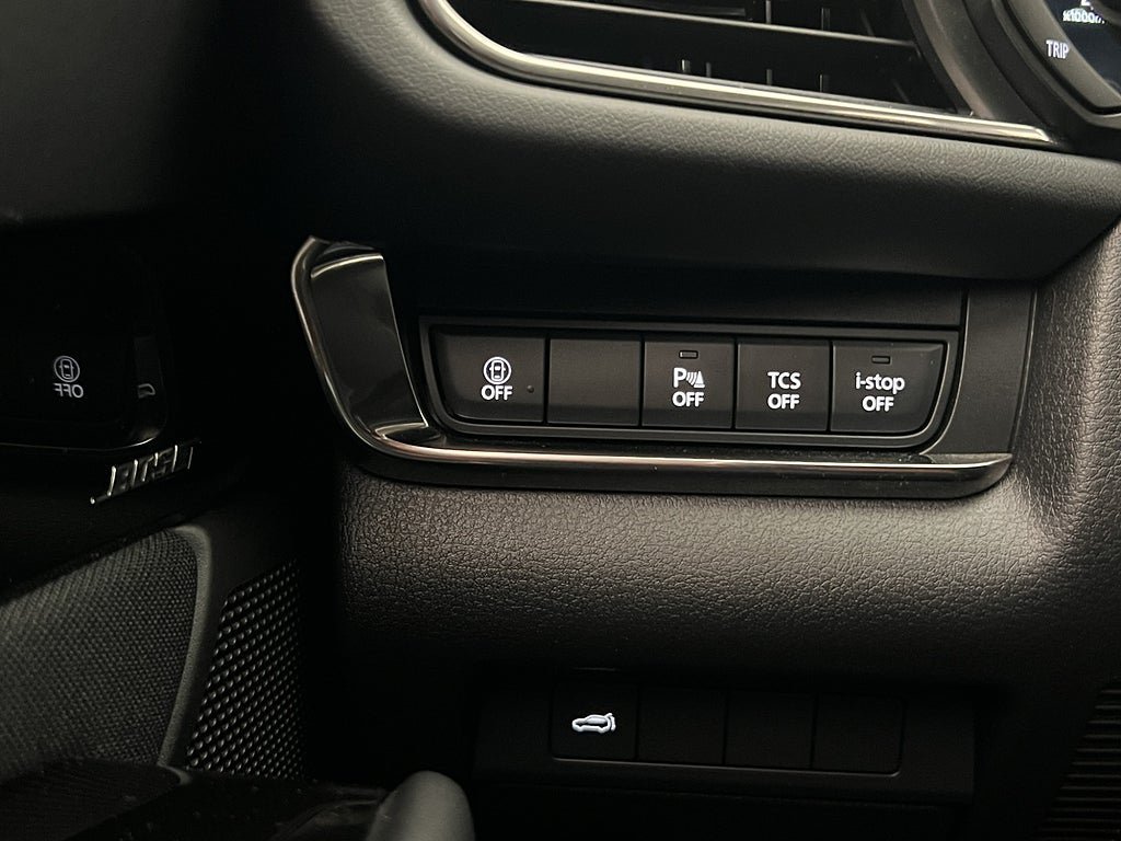 Vehicle Image 26
