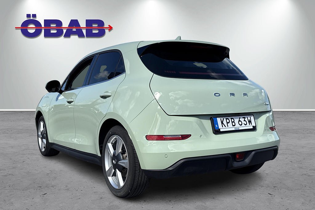 Vehicle Image 6