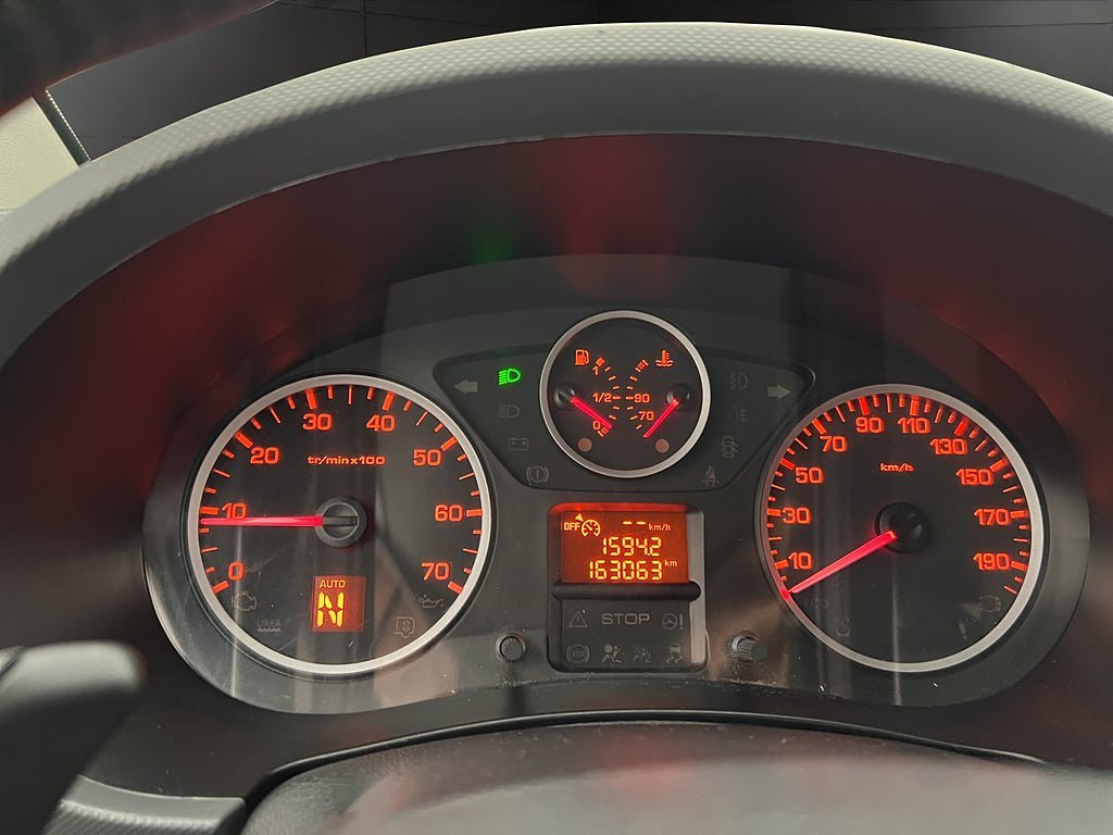 Vehicle Image 19