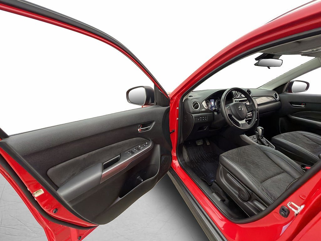 Vehicle Image 12