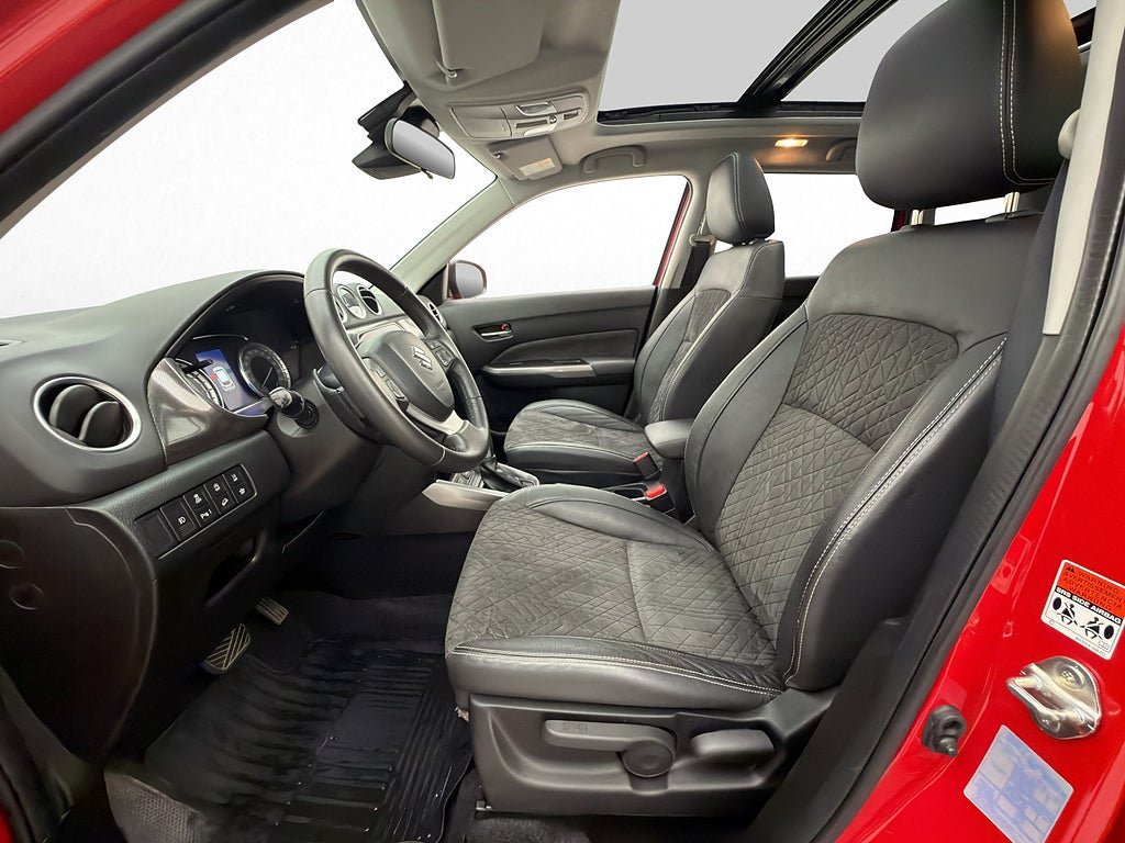 Vehicle Image 13