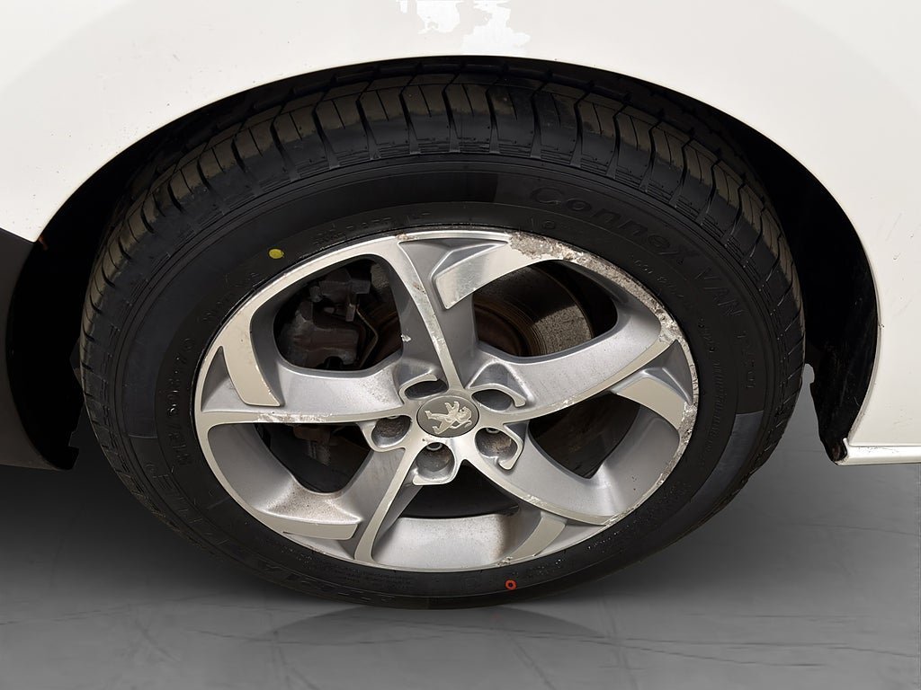 Vehicle Image 31