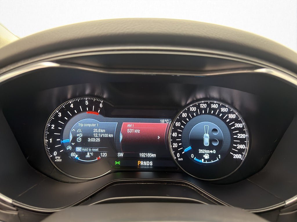 Vehicle Image 16