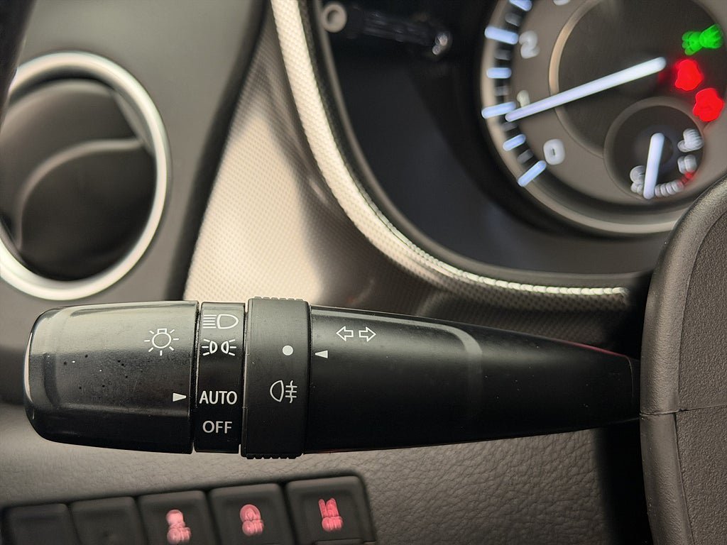 Vehicle Image 29