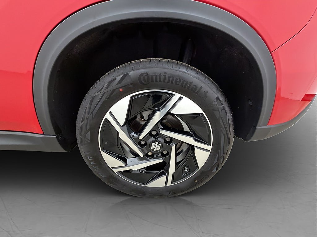 Vehicle Image 32