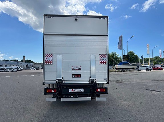 Vehicle Image 33