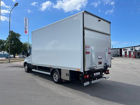 Vehicle Image 36
