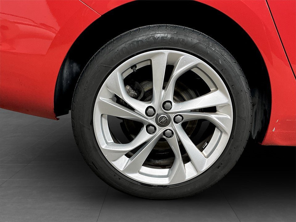 Vehicle Image 18