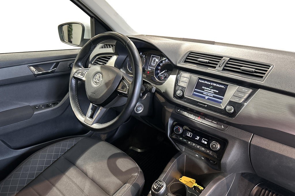 Vehicle Image 17