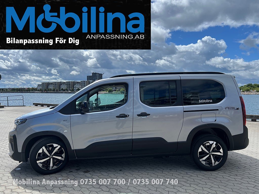 Vehicle Image 7