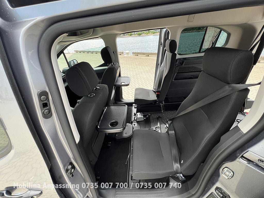 Vehicle Image 26
