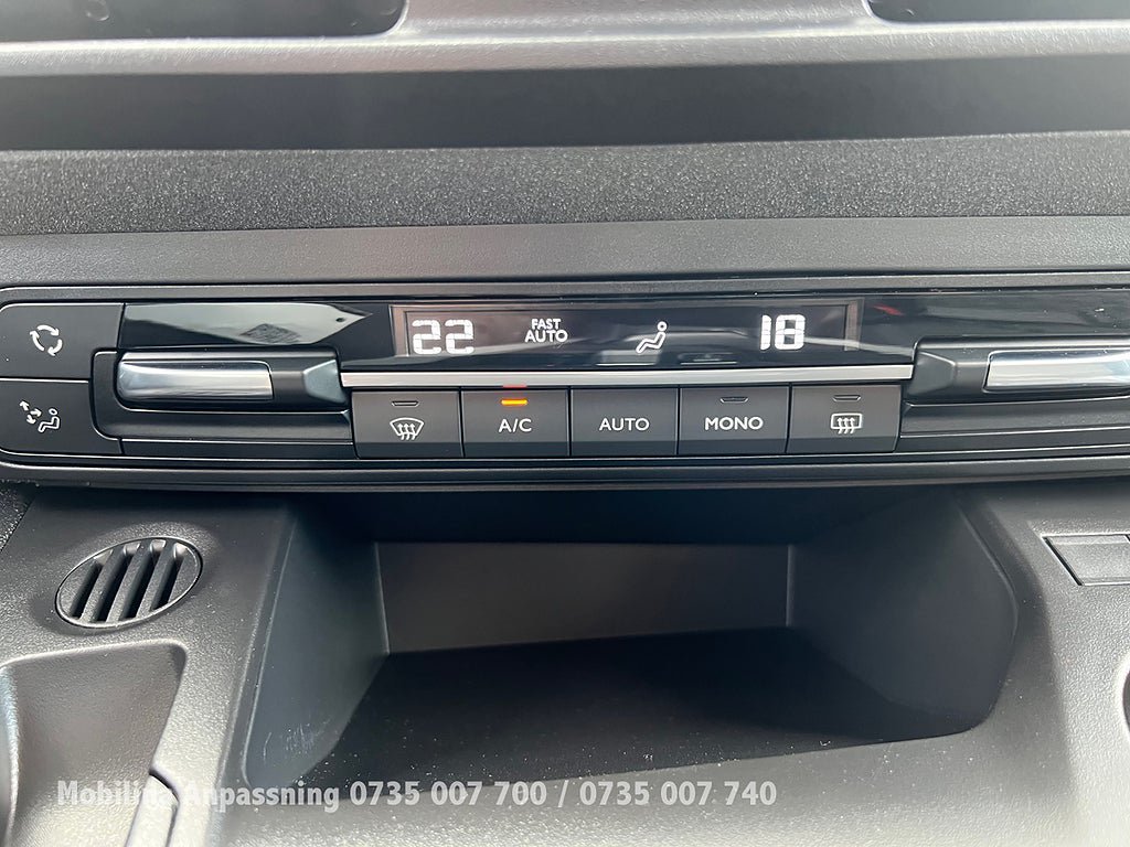 Vehicle Image 34