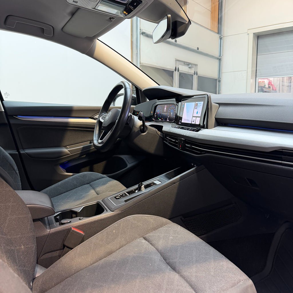 Vehicle Image 11