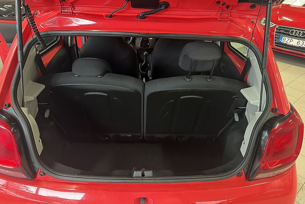 Vehicle Image 19