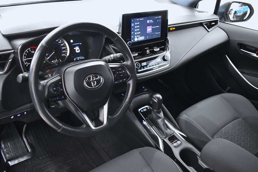 Vehicle Image 8