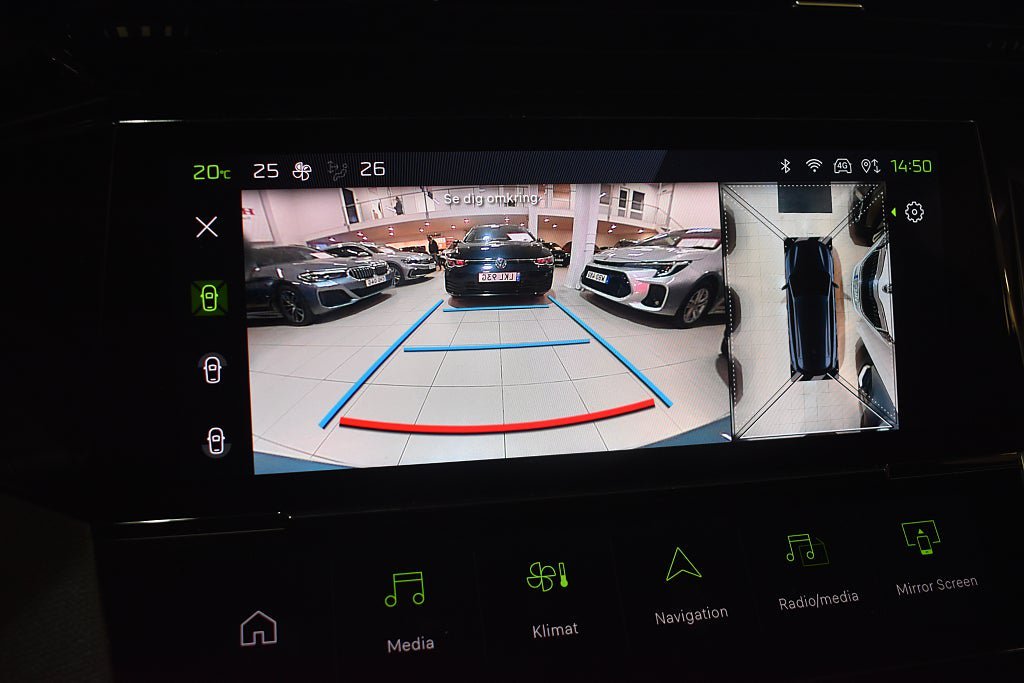 Vehicle Image 15