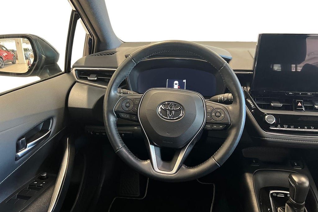 Vehicle Image 9
