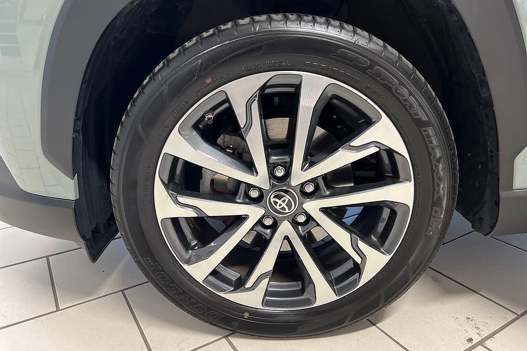 Vehicle Image 15