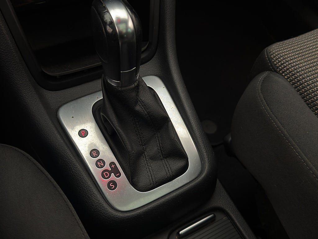 Vehicle Image 24